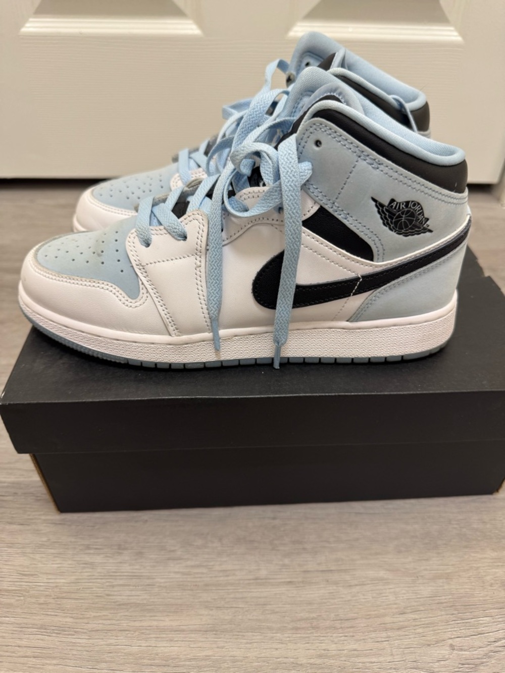 Jordan Kids Mid-Top Sneakers in White, Light Blue & Black
